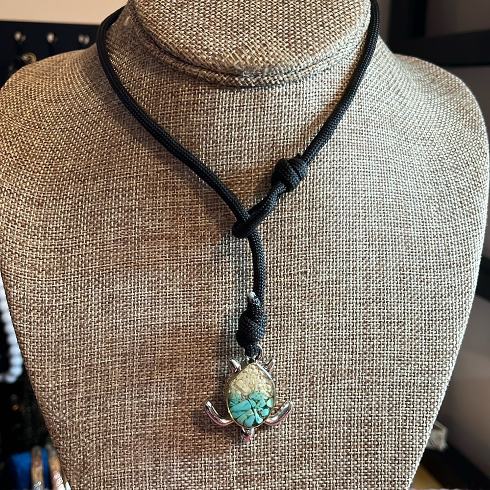 Silver tone turtle adjustable choker